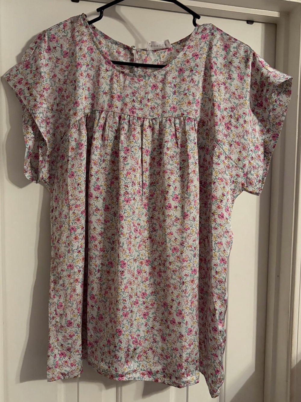 Floral Short-Sleeve Blouse in Cream and Pink - Picture 4 of 5